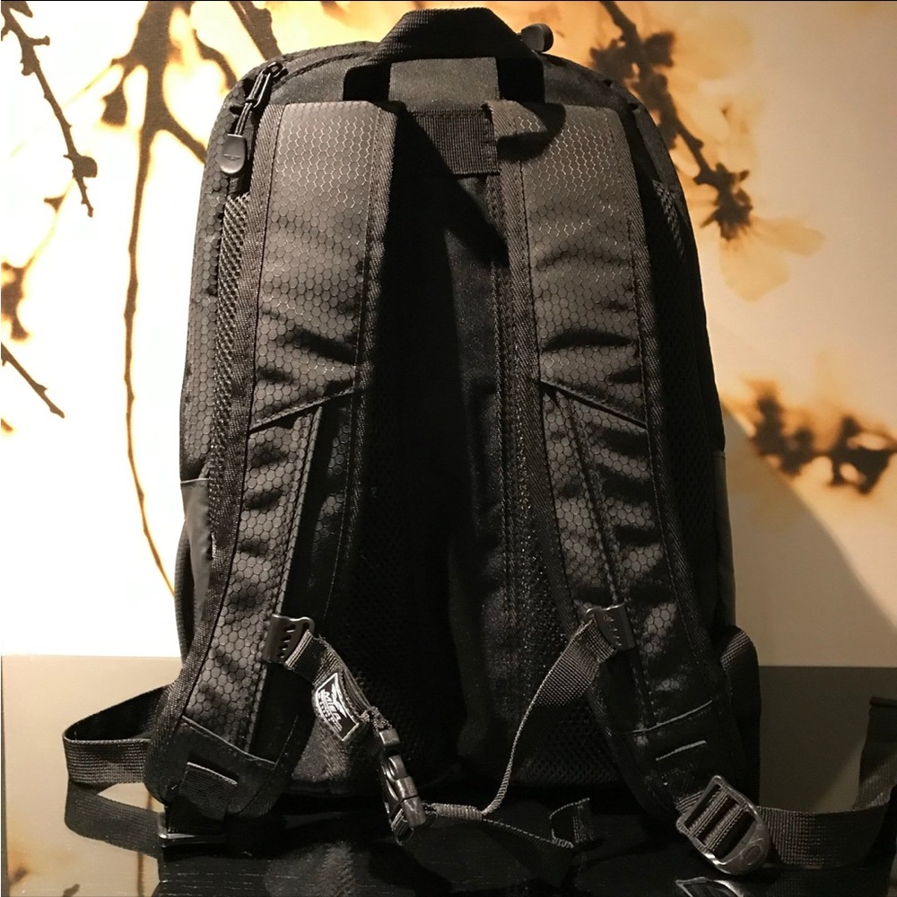 EUC 2 in 1 Insulated Cooler Backpack (Black) - Picture 3 of 12